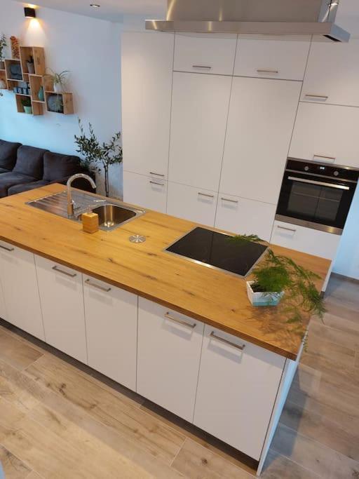 Aux Six Fontaines Apartment Herve Bagian luar foto